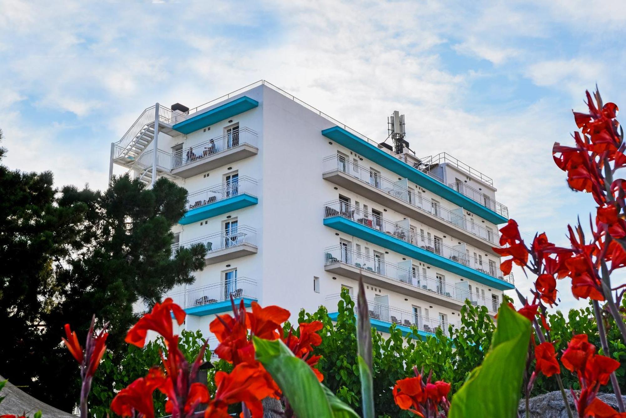Bamblue Boutique Apartments Pineda de Mar Ngoại thất bức ảnh